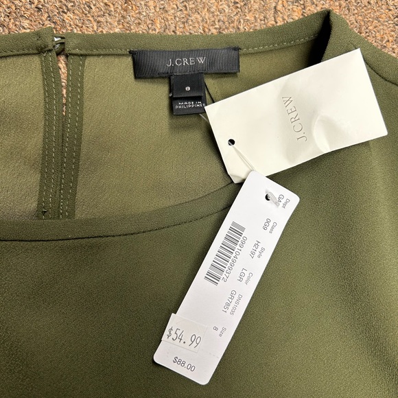 NWT J crew green bell sleeve ruffle top size 8 - Picture 2 of 2